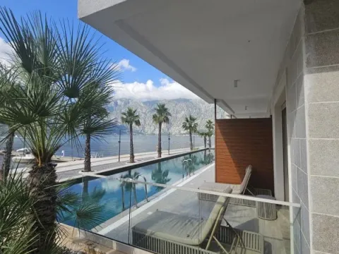 Sale, three bedroom apartment, 108m², Dobrota, Kotor - image 8