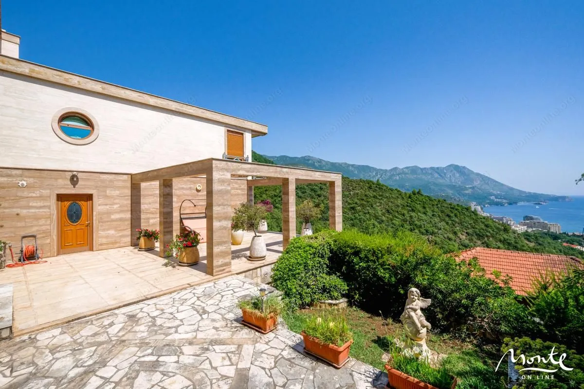 Sale, house, 430m², Bečići, Budva