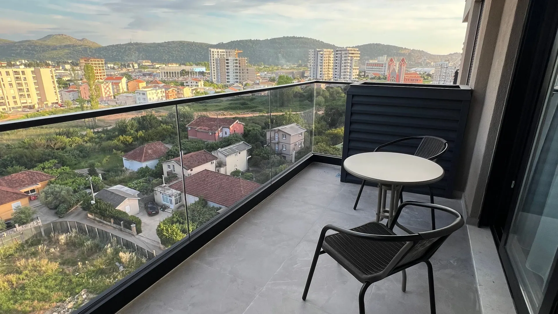 Rent, one bedroom apartment, 55m², Centar, Bar