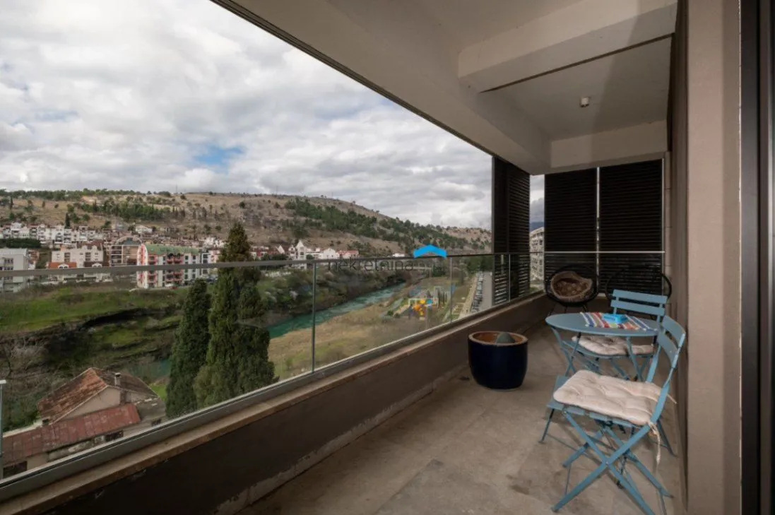 Prodaja, trosoban stan, 142m², Centar, Podgorica