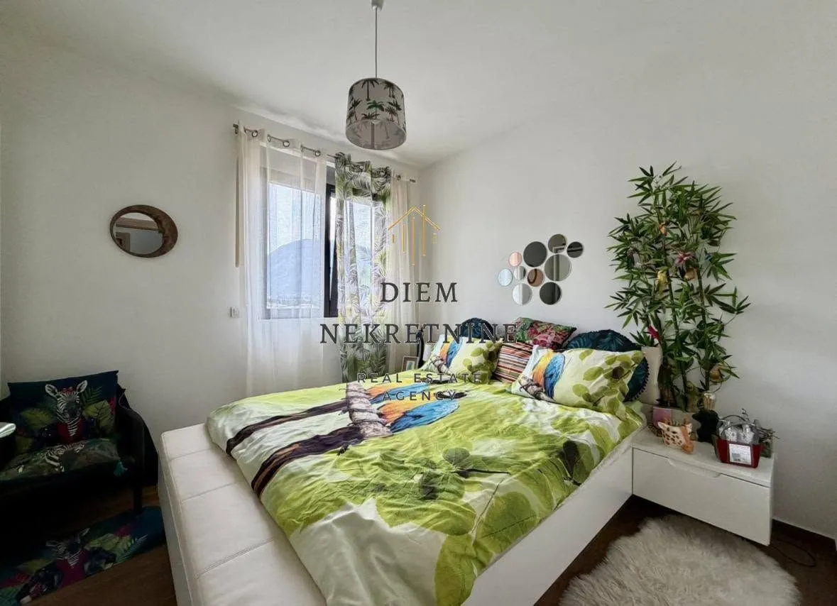 Prodaja, dvosoban stan, 63m², Centar, Bar
