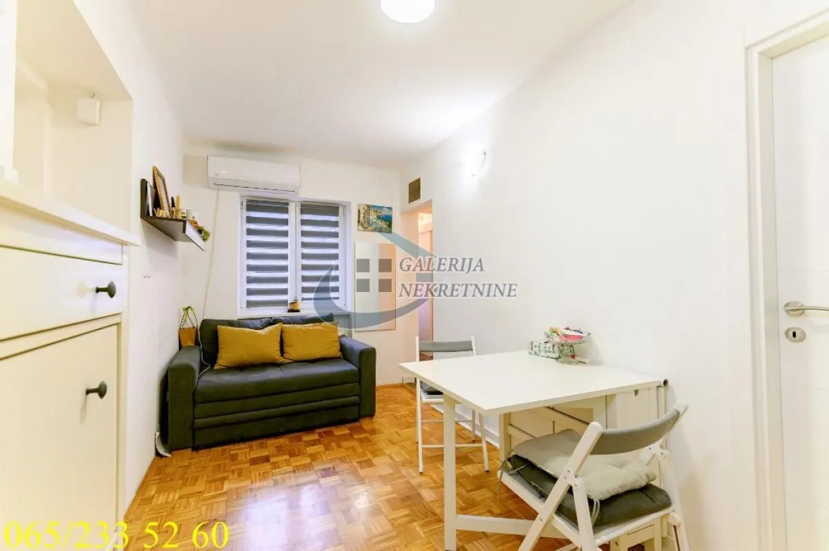 Prodaja, dvosoban stan, 44m², Stari Grad, Beograd