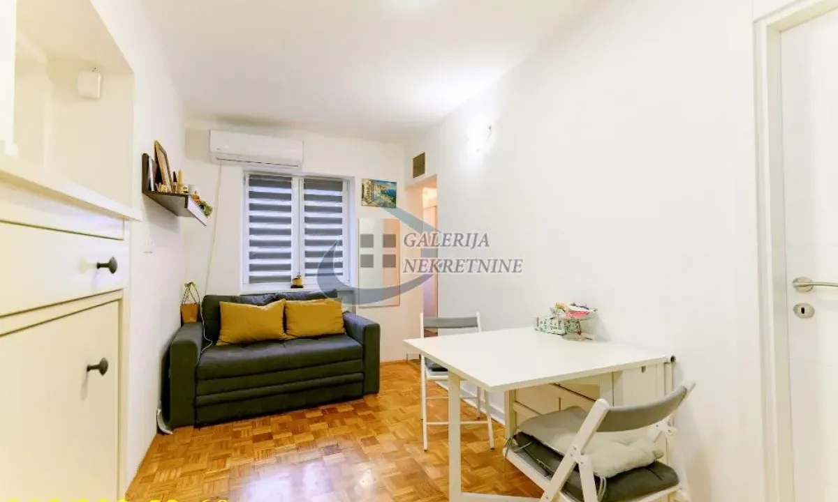 Sale, two bedroom apartment, 44m², Stari Grad, Beograd