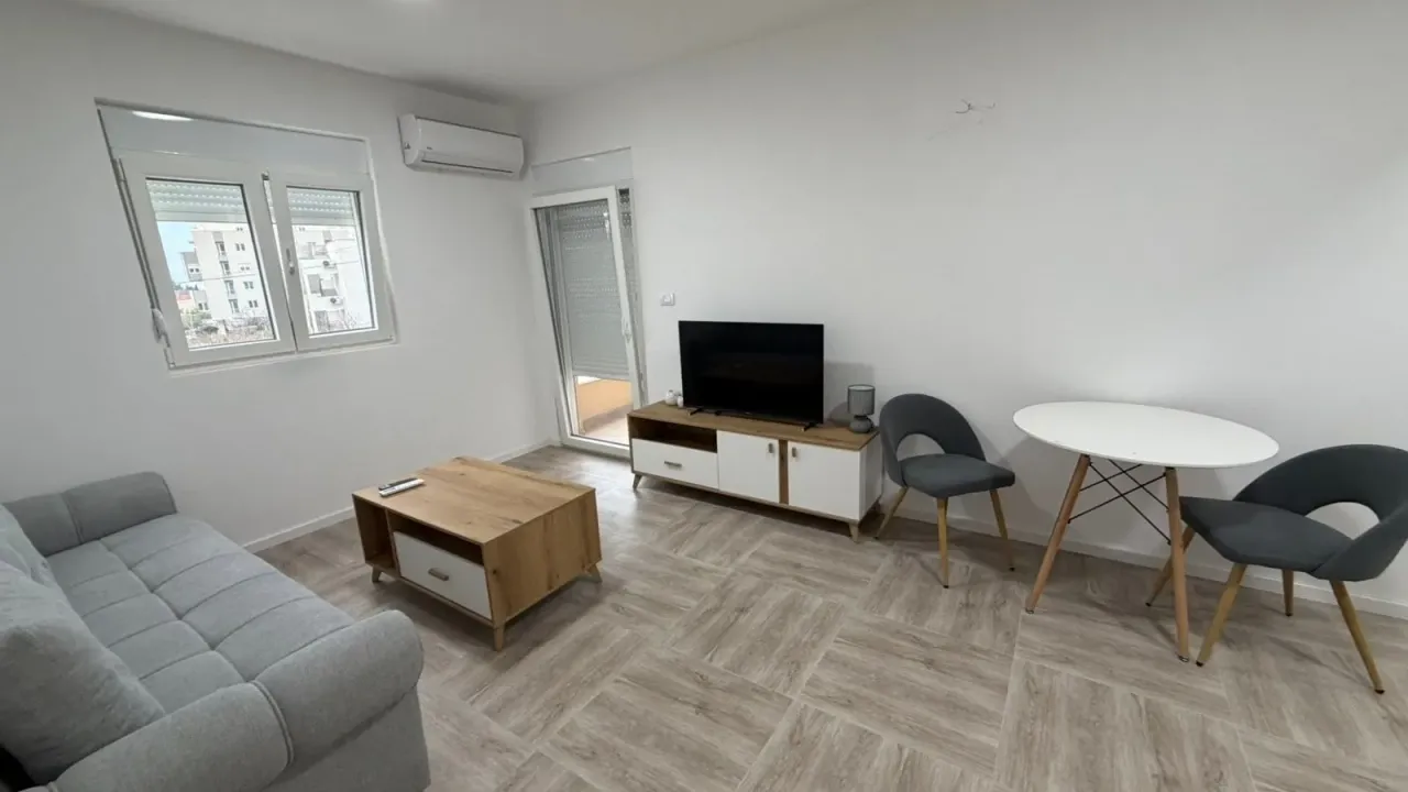 Izdavanje, jednosoban stan, 45m², Šušanj, Bar