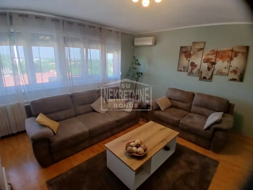 Prodaja, trosoban stan, 70m², Kertvaroš, Subotica