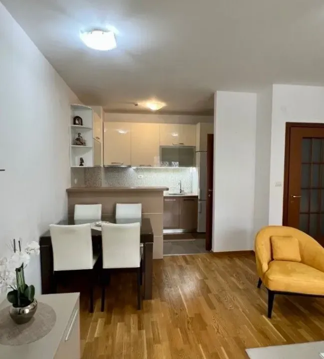 Rent, one bedroom apartment, 51m², City Kvart, Podgorica