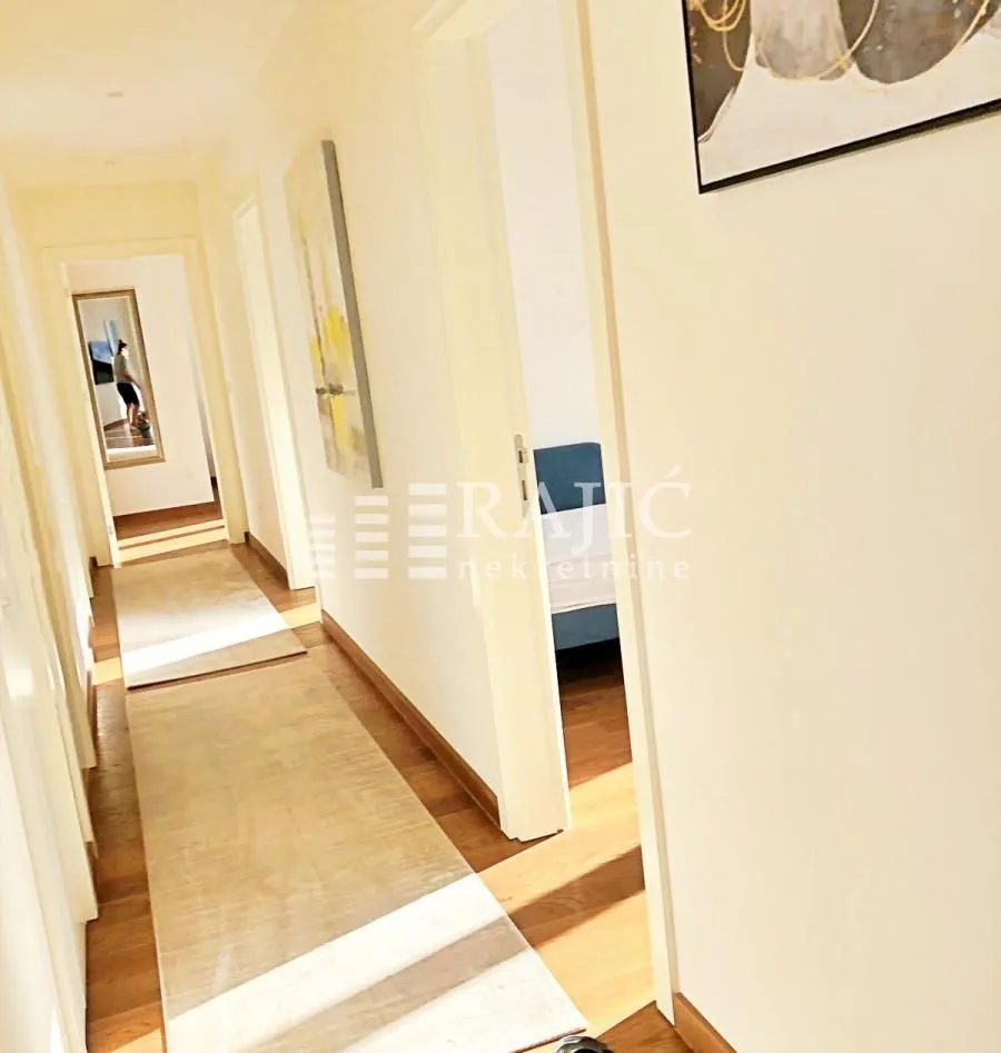 Rent, four bedroom apartment, 125m², Savski Venac, Beograd
