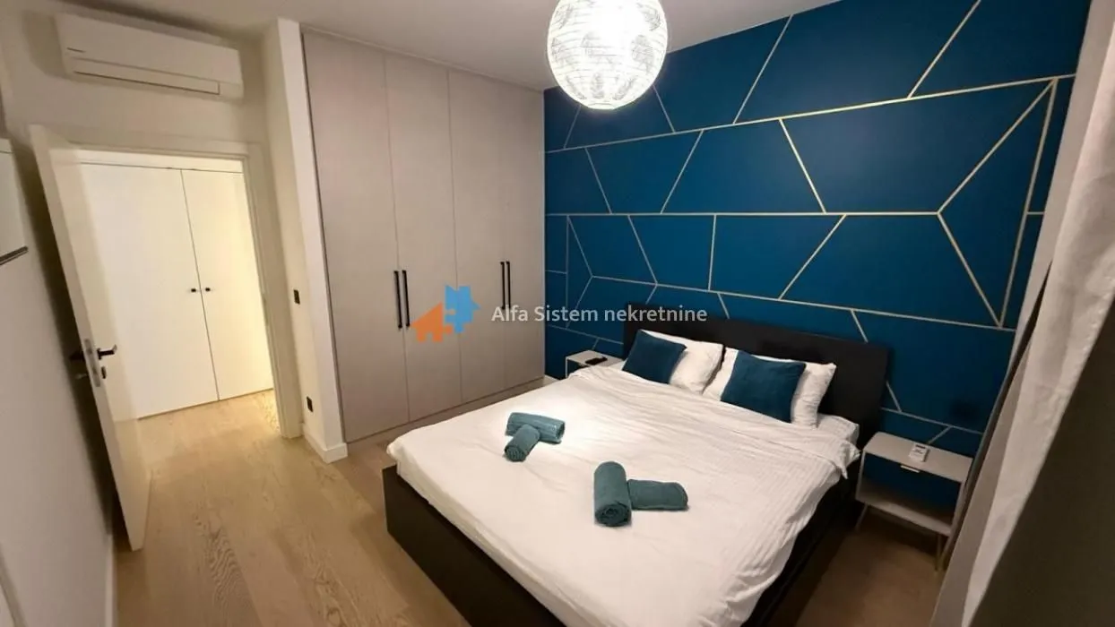 Izdavanje, dvosoban stan, 60m², Savski Venac, Beograd