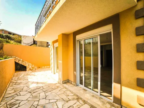 Prodaja, kuća, 226m², Utjeha, Bar - image 10