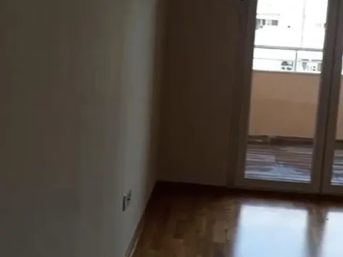 Sale, two bedroom apartment, 87m², Tuški Put, Podgorica - image 4