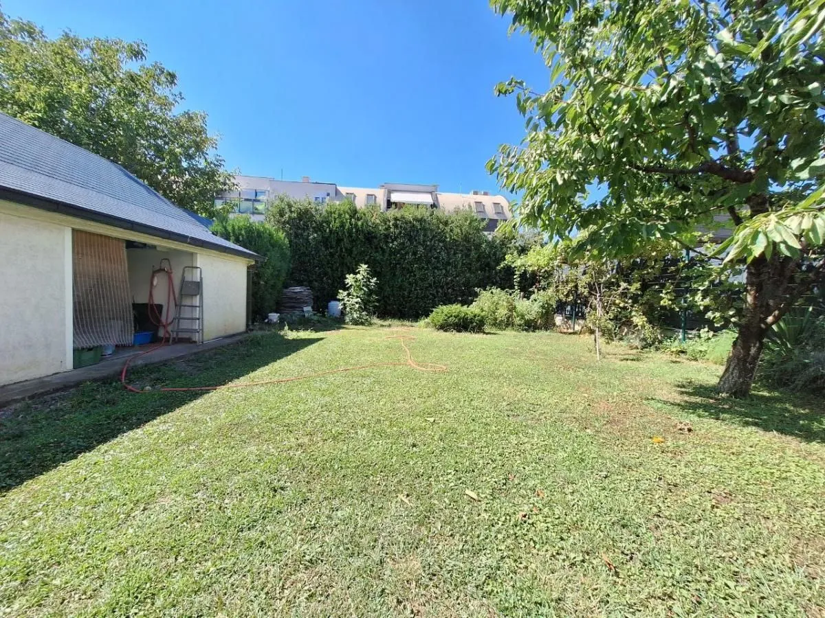 Sale, house, 253m², Adice, Novi Sad Sve Podlokacije
