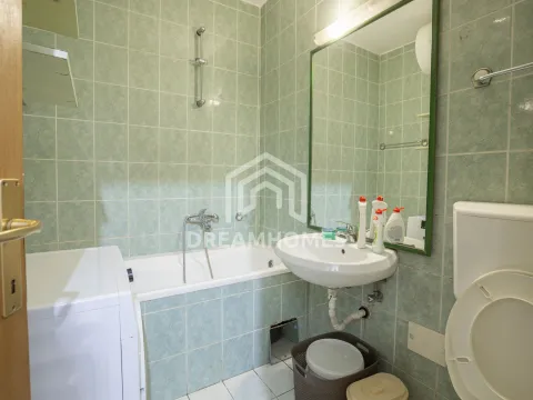 Izdavanje, dvosoban stan, 74m², City Kej, Podgorica - image 7