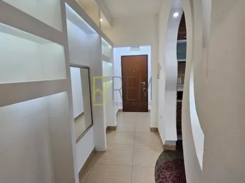 Izdavanje, dvosoban stan, 68m², Stari Aerodrom, Podgorica - image 8