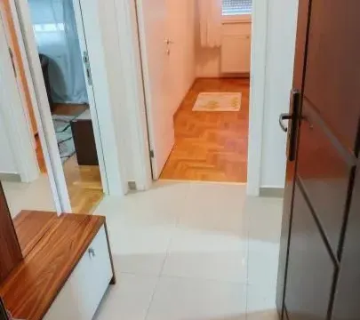 Izdavanje, jednosoban stan, 38m², Bulevar Oslobodjenja, Novi Sad Sve Podlokacije - image 3