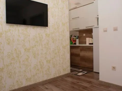 Izdavanje, jednosoban stan, 42m², Bečići, Budva - image 6