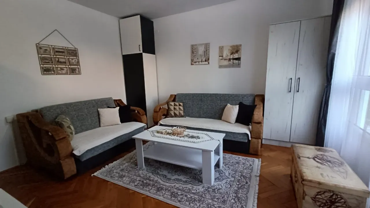 Rent, studio apartment, 25m², Stari Aerodrom, Podgorica