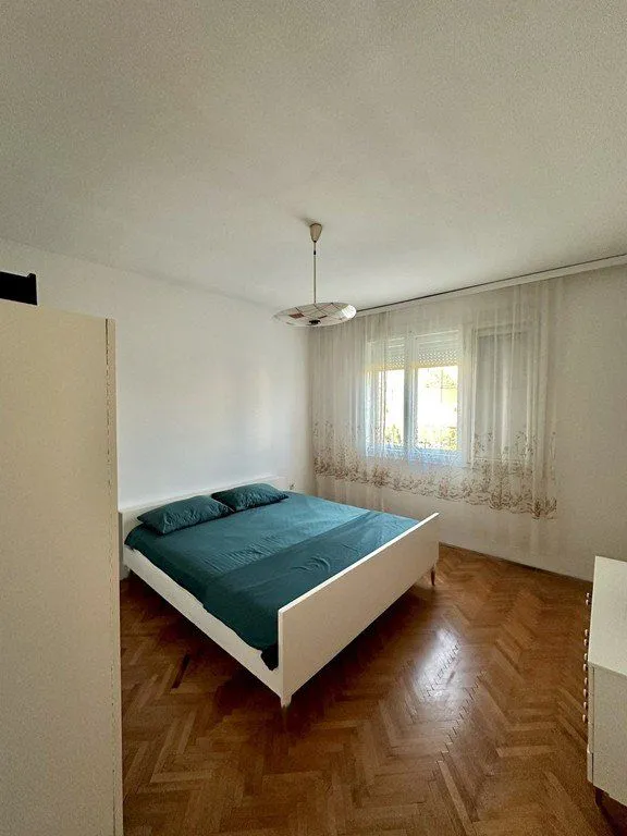 Izdavanje, trosoban stan, 107m², Masline, Podgorica