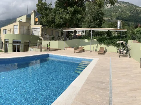 Prodaja, kuća, 370m², Sutomore, Bar - image 1