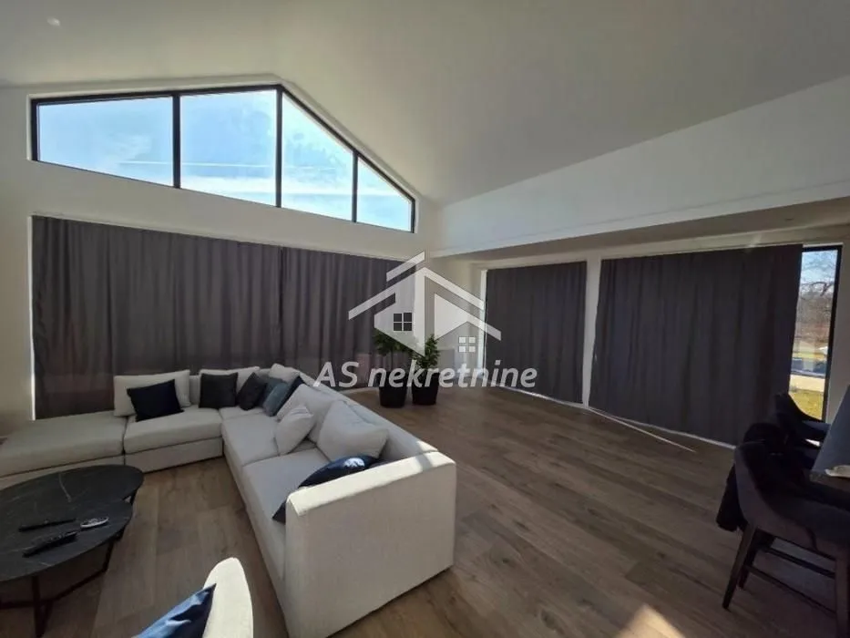 Prodaja, kuća, 230m², Vrčin, Grocka