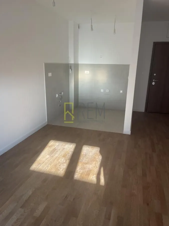 Prodaja, jednosoban stan, 45m², Stari Aerodrom, Podgorica