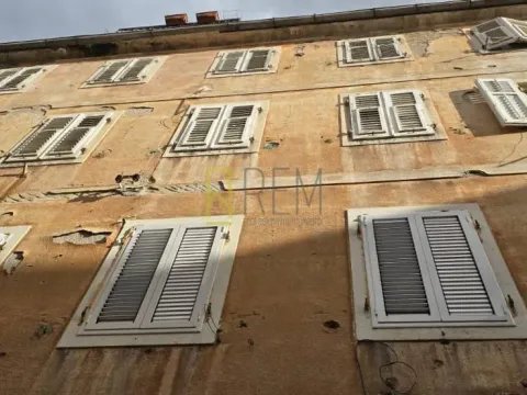 Prodaja, trosoban stan, 72m², Kotor, Crna Gora - image 2