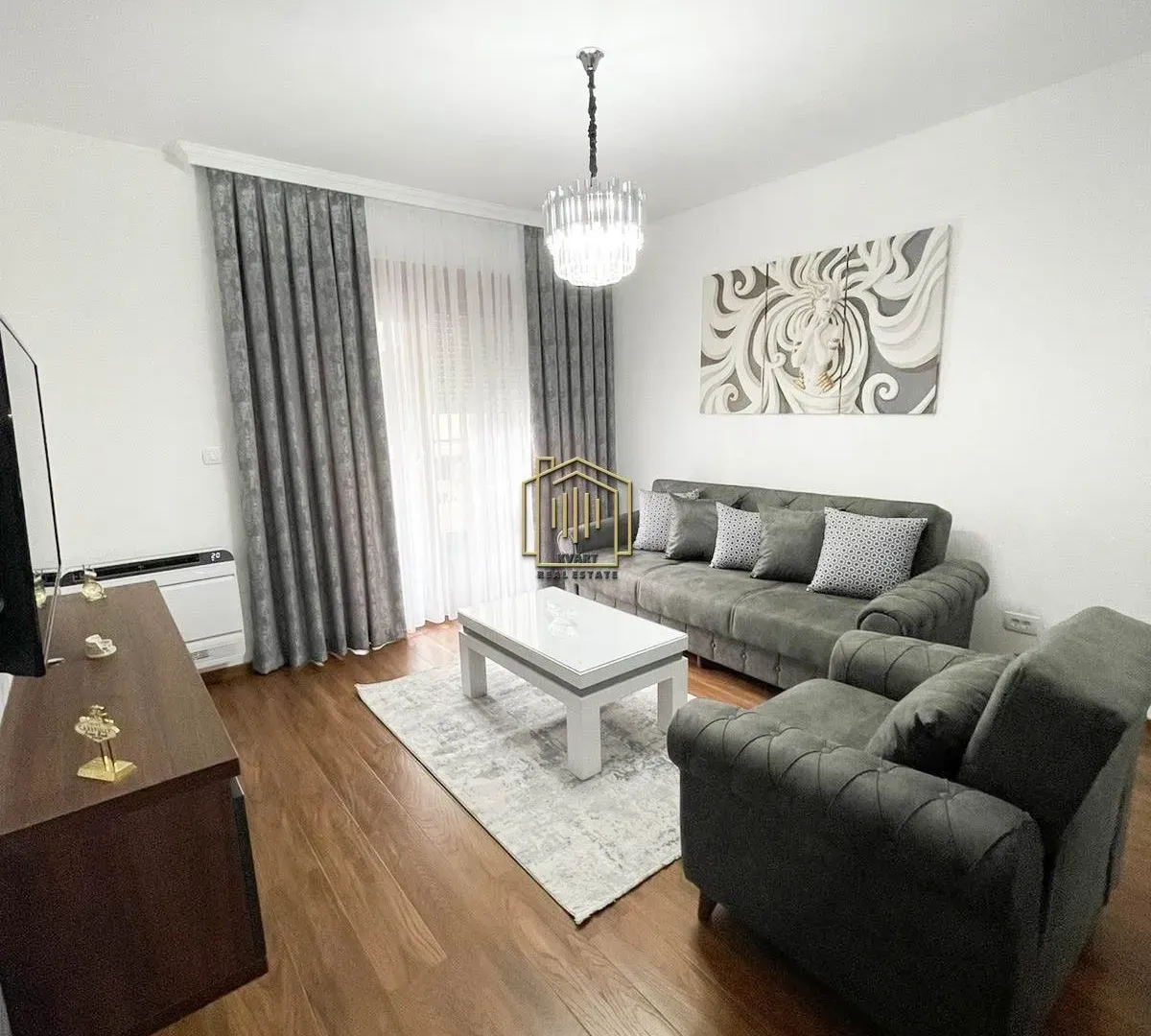 Izdavanje, dvosoban stan, 69m², Master Kvart, Podgorica