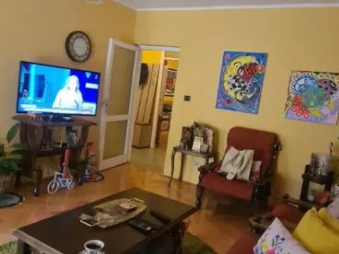 Sale, two bedroom apartment, 80m², Pejton, Podgorica - image 12