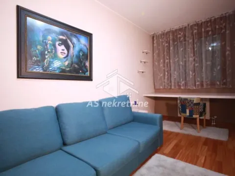 Izdavanje, četvorosoban stan, 197m², Vukov Spomenik, Zvezdara Sve Podlokacije - image 21