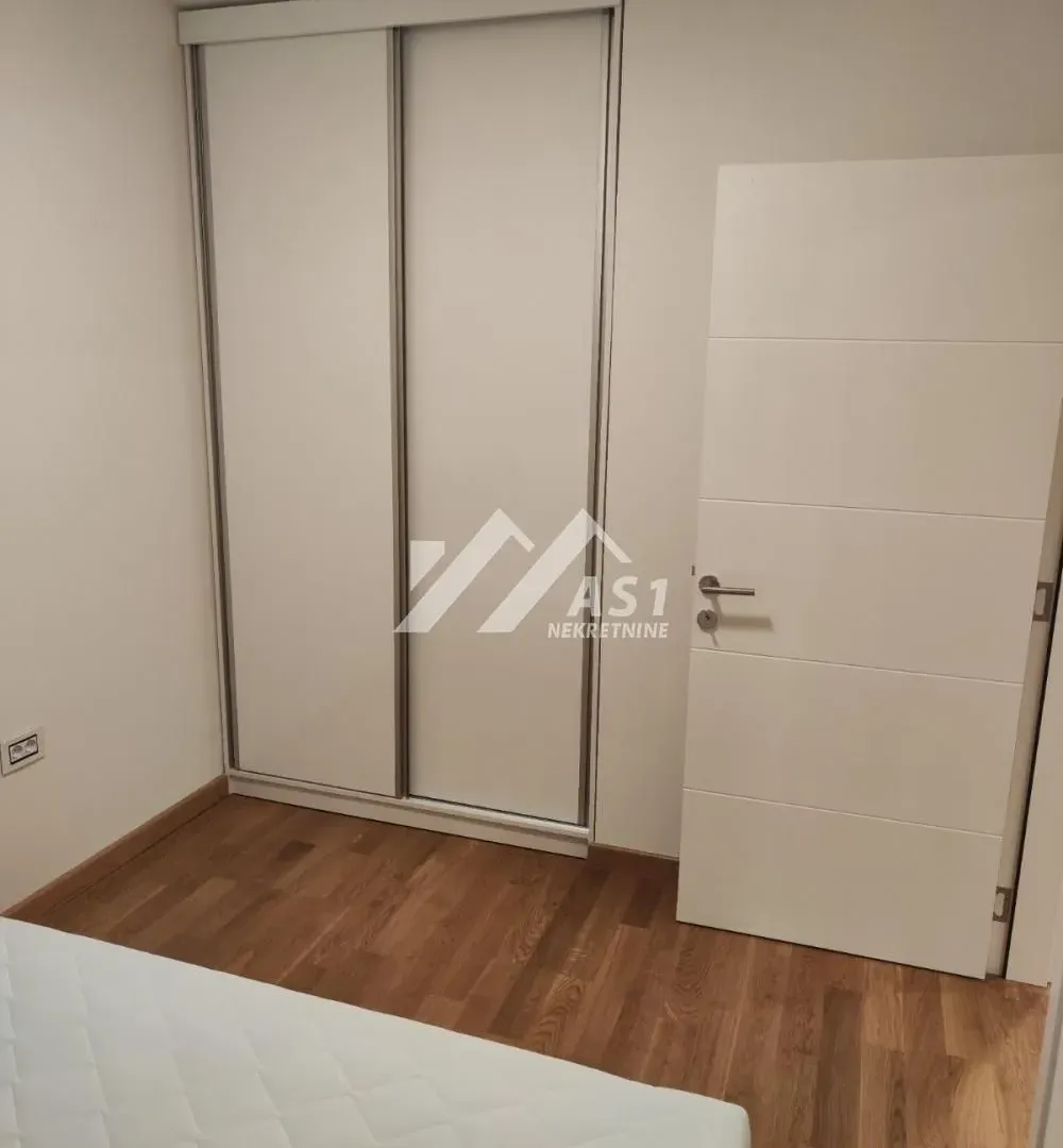 Izdavanje, dvosoban stan, 45m², Grbavica, Novi Sad Sve Podlokacije