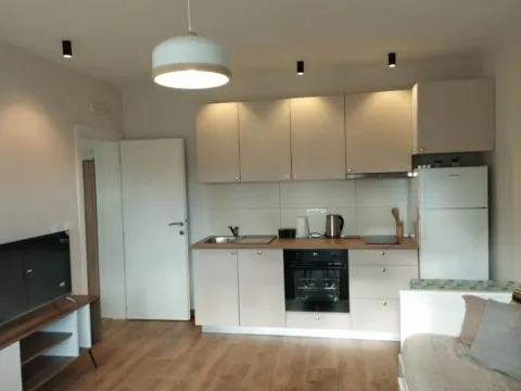 Izdavanje, jednosoban stan, 41m², Pod Kuk, Tivat - image 3