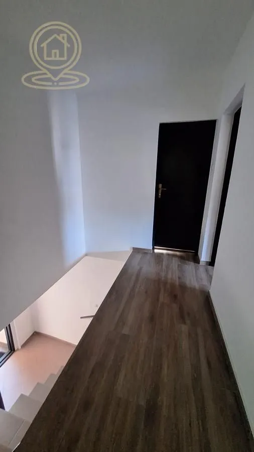 Rent, office space, 320m², Medijana, Niš