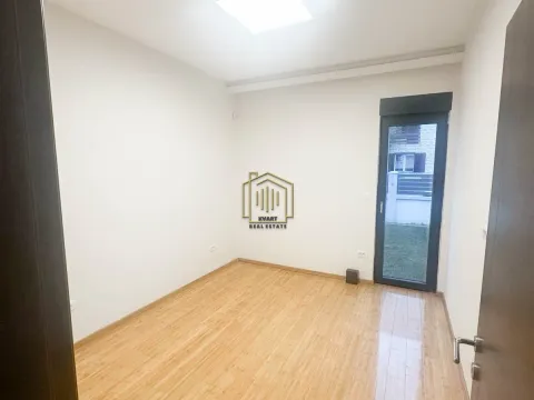 Rent, office space, 160m², Dalmatinska ulica, Podgorica - image 12