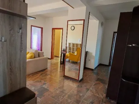 Rent, four bedroom apartment, 120m², Rakovica, Beograd - image 3