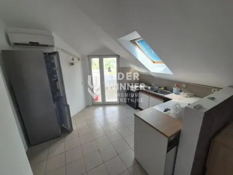 Izdavanje, trosoban stan, 65m², Julino Brdo, Beograd - image 10