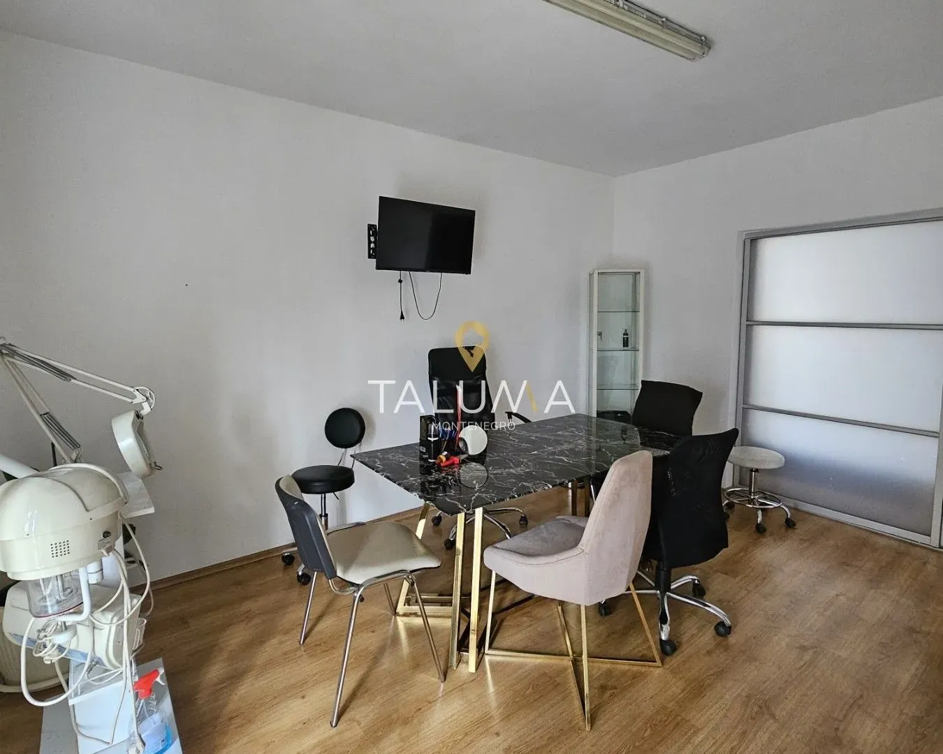 Rent, office space, 95m², Preko Morače, Podgorica