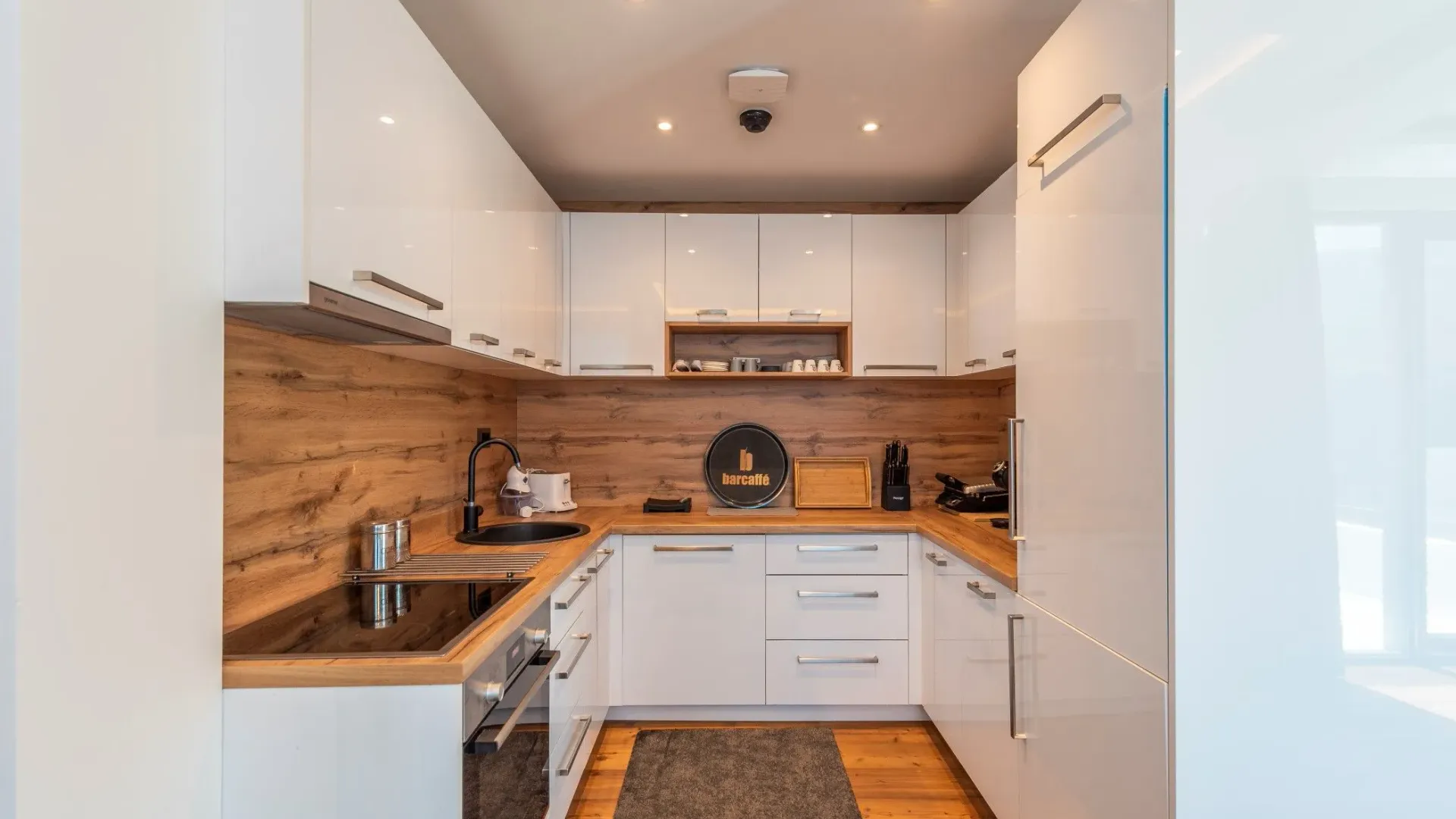 Sale, apartment, 300m², Bečići, Budva