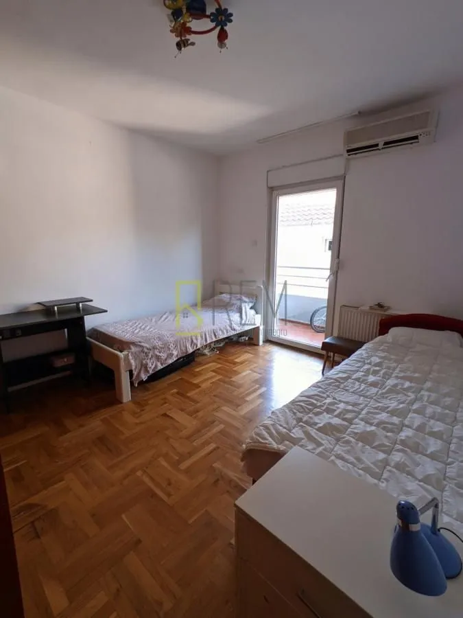 Prodaja, trosoban stan, 80m², Stari Aerodrom, Podgorica