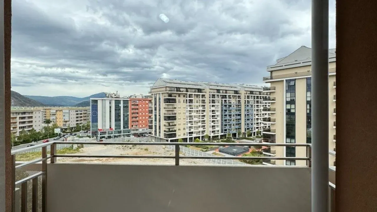 Izdavanje, jednosoban stan, 49m², Central Point, Podgorica