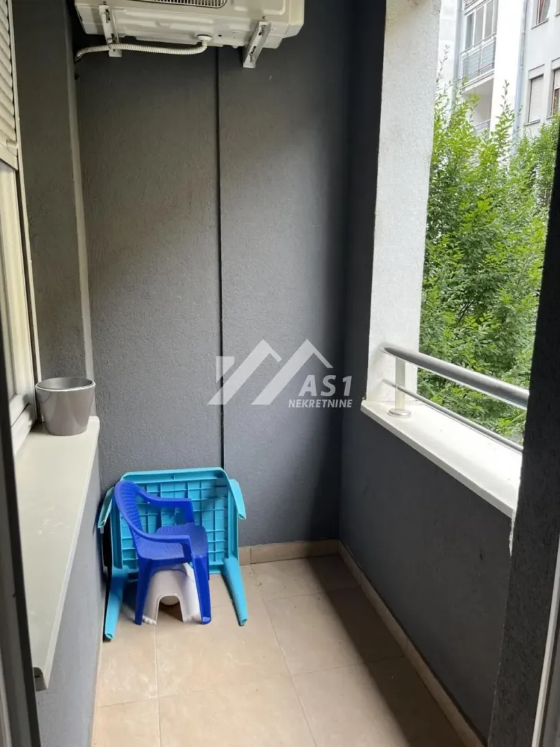 Izdavanje, jednosoban stan, 41m², Centar, Novi Sad
