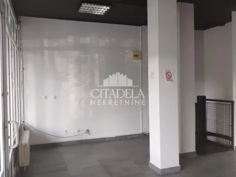 Poslovni prostor in Novi Beograd Blok 65