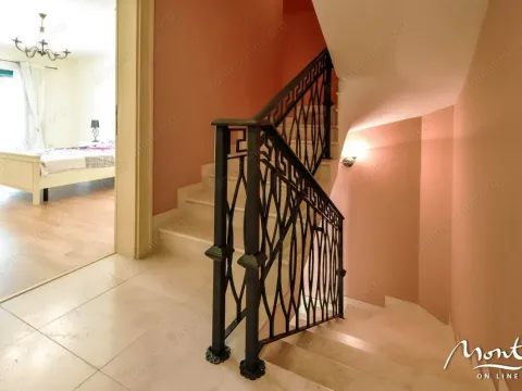 Prodaja, kuća, 170m², Budva, Crna Gora - image 19