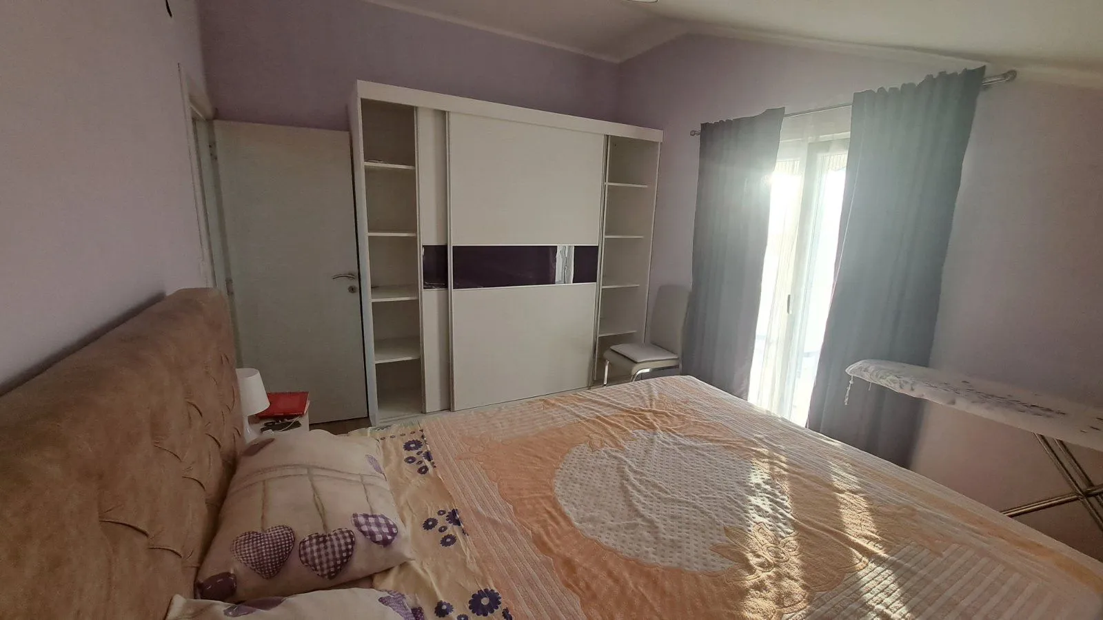 Izdavanje, trosoban stan, 106m², Tripovići, Tivat
