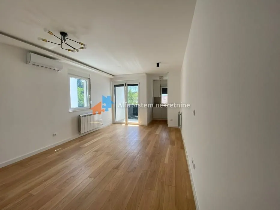 Izdavanje, trosoban stan, 52m², Lekino Brdo, Voždovac Sve Podlokacije