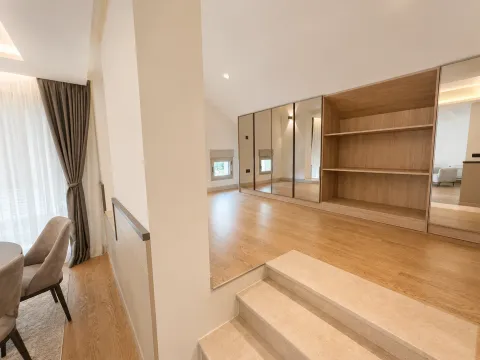 Rent, house, 290m², Stari Aerodrom, Podgorica - image 6