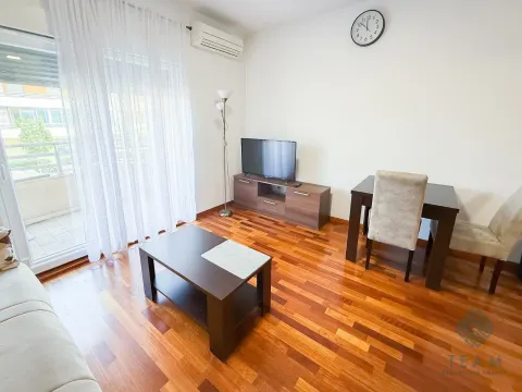 Rent, studio apartment, 30m², City Kvart, Podgorica - image 4