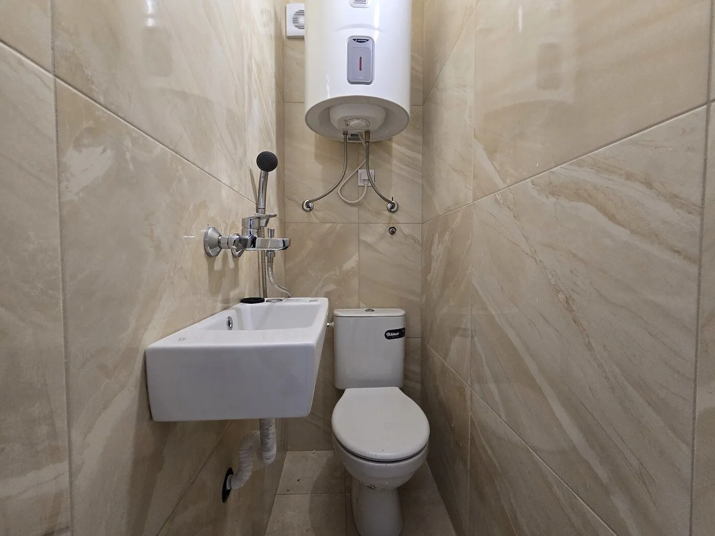 Rent, office space, 337m², Stari Aerodrom, Podgorica
