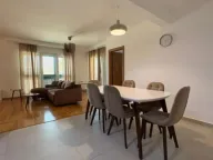 Izdavanje, trosoban stan, 100m², Kalimanj, Tivat - image 1