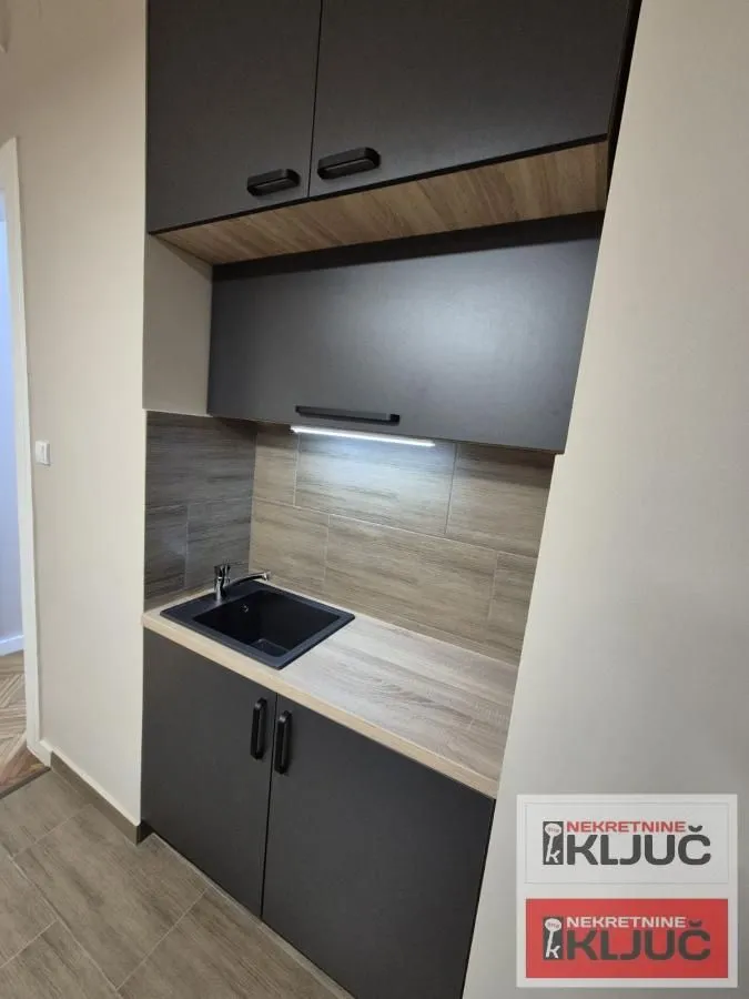 Prodaja, jednosoban stan, 32m², Centar, Novi Sad