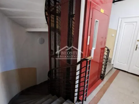 Prodaja, trosoban stan, 79m², Stari Grad, Beograd - image 12