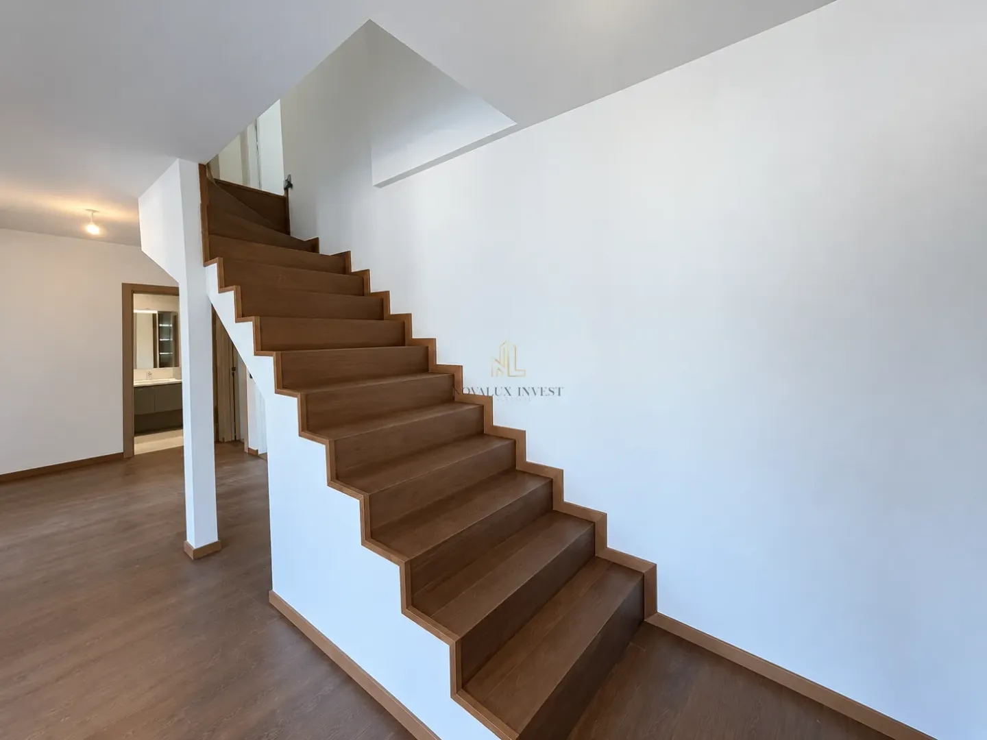 Prodaja, stan, 200m², Zagorič, Podgorica